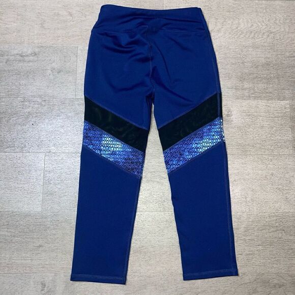 Her Universe Superman Print Mesh Inset Capris by DC Comics, Juniors' Medium - Picture 11 of 12